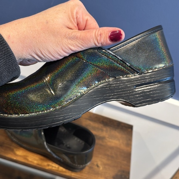 Dansko Olive Green Iridescent Glitter Patent Leather Clog Size 41 - Picture 9 of 13